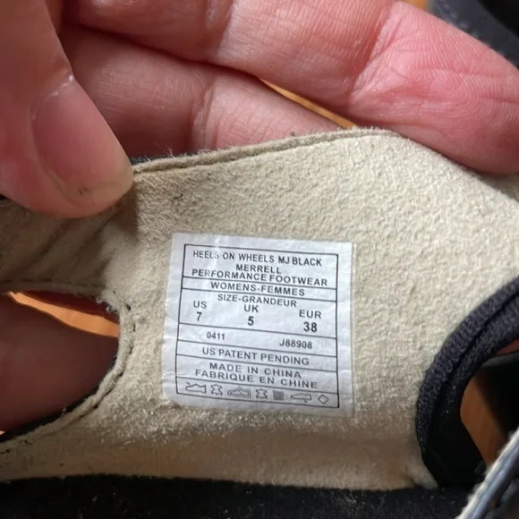 Black Merrell Heels, Size 7 - Picture 4 of 5